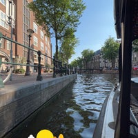Photo taken at Amsterdam Canal Cruises by TameeM ♉. on 6/25/2023