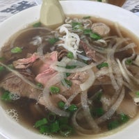 Снимок сделан в New Pho Saigon Noodle &amp;amp; Grill Restaurant пользователем michelle 1/15/2018
