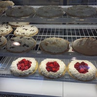 Photo taken at Polly&amp;#39;s Pies - Cerritos by Gracie R. on 7/7/2015