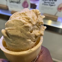 Photo taken at Jeni&amp;#39;s Splendid Ice Creams by Mike A. on 4/20/2024