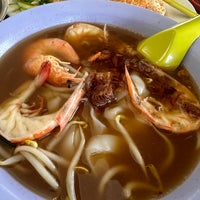 Photo taken at Beach Road Prawn Mee Eating House by Rabbityme L. on 8/24/2023