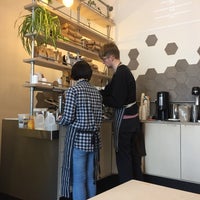 3/17/2017 tarihinde Ed H.ziyaretçi tarafından MacIntyre Coffee'de çekilen fotoğraf
