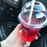 Photo taken at McDonald&amp;#39;s by Нацтенько W. on 4/9/2018