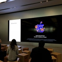 Photo taken at Apple Yorkdale by Praveen on 10/30/2018