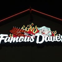 Photo taken at Famous Dave&amp;#39;s by Praveen on 7/22/2013