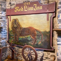 Das Foto wurde bei McCoole&amp;#39;s at the Historic Red Lion Inn von iGor am 6/26/2021 aufgenommen