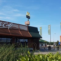 รูปภาพถ่ายที่ McDonald&amp;#39;s โดย Geert H. เมื่อ 7/27/2018