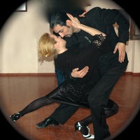 Das Foto wurde bei Beyoğlu Tango Tek Dans Okulu-Cihangir von Tango Tek T. am 2/1/2018 aufgenommen