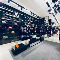Photo taken at Dolce &amp;amp; Gabbana by Faisal on 9/3/2022