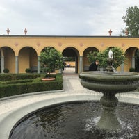 Photo taken at Italian Renaissance Garden by Tobi on 8/12/2017