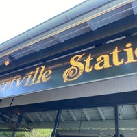 Foto diambil di Lambertville Station Restaurant and Inn oleh Wallie L. pada 7/4/2021
