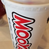 Photo taken at MOOYAH Burgers, Fries &amp;amp; Shakes by Rob B. on 7/11/2018