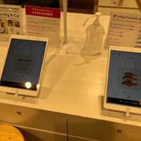 Photo taken at UNIQLO by のぞみ on 9/22/2022