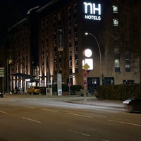Photo taken at Hotel NH Hamburg Altona by Thomas J. M. on 1/7/2023
