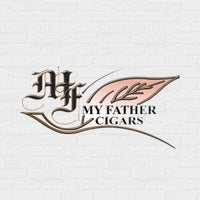 Foto tirada no(a) Vilar Cigars &amp;amp; Smoke Shop por Vilar Cigars &amp;amp; Smoke Shop em 10/15/2015