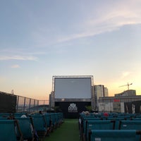 Photo taken at Rooftop Film Club Stratford by Gemma on 6/24/2018