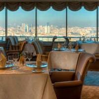 9/11/2013 tarihinde Safran Restaurant  InterContinental Istanbulziyaretçi tarafından Safran Restaurant  InterContinental Istanbul'de çekilen fotoğraf