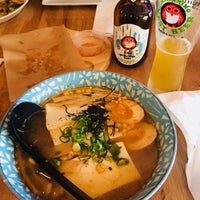 Photo prise au Kin Asian Street Food par Yash A. le4/13/2018