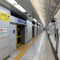 Photo taken at Shirokanedai Station by Ayaka on 12/25/2021