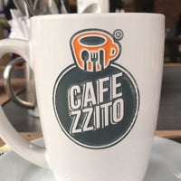รูปภาพถ่ายที่ Cafezzito โดย Chich G. เมื่อ 8/22/2018