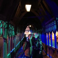 Foto tirada no(a) Hogwarts Bridge por Tom B. em 12/4/2017