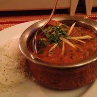 รูปภาพถ่ายที่ Royal India Restaurant โดย A7lam ♌️ เมื่อ 8/25/2013