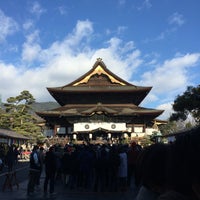 Photo taken at Zenkoji Temple by SEICHAN875 on 1/1/2017