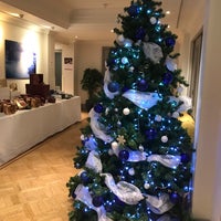 Photo taken at The Runnymede-On-Thames Hotel and Spa by Olivera on 11/30/2019