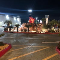 Foto diambil di Commerce Casino oleh أتشرف ب. pada 1/18/2020