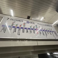 Photo taken at Hanzomon Line Otemachi Station (Z08) by けんぼー on 12/18/2023