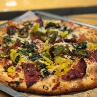 10/7/2017 tarihinde Riley C.ziyaretçi tarafından Pieology Pizzeria Balboa Mesa, San Diego, CA'de çekilen fotoğraf