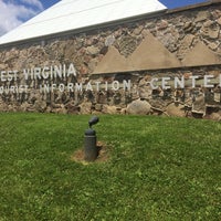Снимок сделан в West Virginia Tourist Information Center пользователем Jeffrey S. 5/26/2017