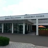 Foto tirada no(a) Jamie Hollander Gourmet Foods por Sharon S. em 8/2/2013