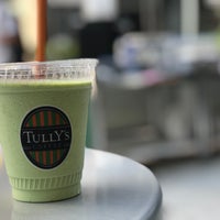 Photo taken at Tully&amp;#39;s Coffee by shee ロ. on 7/26/2018