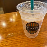 Photo taken at Tully&amp;#39;s Coffee by shee ロ. on 3/14/2022
