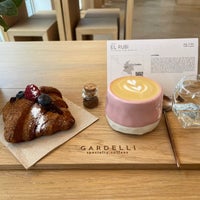 รูปภาพถ่ายที่ Gardelli Specialty Coffees โดย MaYeD เมื่อ 11/6/2021