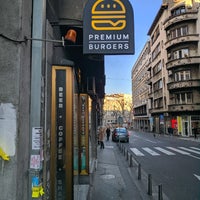 รูปภาพถ่ายที่ Burgos Premium Burger Bar โดย Miloš เมื่อ 12/23/2020