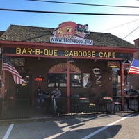Foto tomada en The Bar-B-Que Caboose Cafe  por Jay S. el 11/16/2019