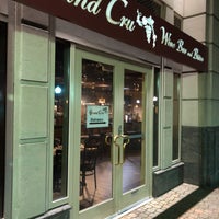 3/1/2020 tarihinde Jay S.ziyaretçi tarafından Grand Cru Wine Bar and Cafe'de çekilen fotoğraf