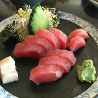 Foto scattata a Hamachi Restaurante Japonés &amp;amp; Sushi House da Mariana C. il 1/2/2017