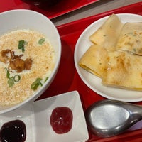 Photo taken at 台湾麺線 by ざきさん on 11/30/2021