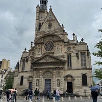 Photo taken at Église Saint-Étienne-du-Mont by Guilherme 梅. on 5/7/2023