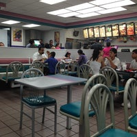 Photo taken at Taco Bell by Ill A. on 7/28/2013