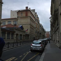 Photo taken at Hôtel ibis Paris Alésia Montparnasse 14ème by Ivny C. on 5/3/2017