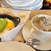 Photo taken at Le Pain Quotidien by Yuliya E. on 6/19/2023