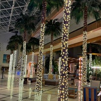 Foto scattata a Diplomat Beach Resort Hollywood, Curio Collection by Hilton da Yuliya E. il 12/20/2023