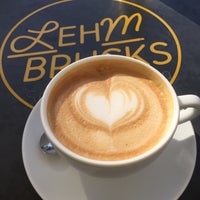 Photo taken at Lehmbrucks Espressobar by Reuberlee on 10/5/2018