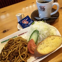 Photo taken at Komeda&amp;#39;s Coffee by うしあさ on 8/4/2022