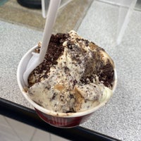 Photo taken at Cold Stone Creamery by Melissa B. on 2/2/2022