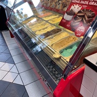 Photo taken at Cold Stone Creamery by Melissa B. on 5/27/2022